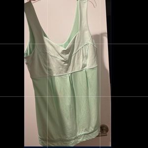 Lululemon tank